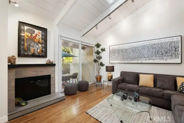 4173 Colfax Avenue #G, Studio City, CA 91604 - Image #2