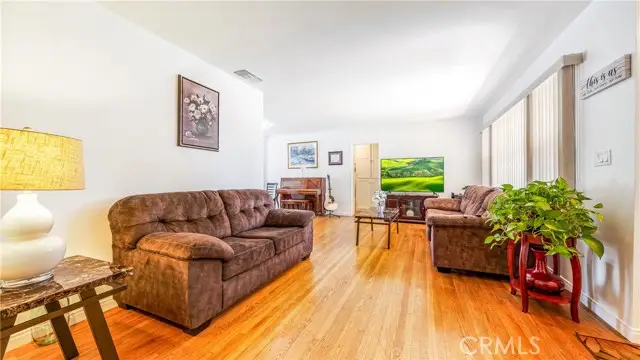 16053 Devonshire Street, San Fernando Valley, CA 91344 - Image #2