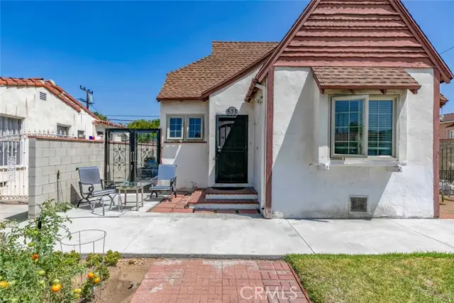 533 Hawthorne Street, Glendale, CA 91204 - Image #2