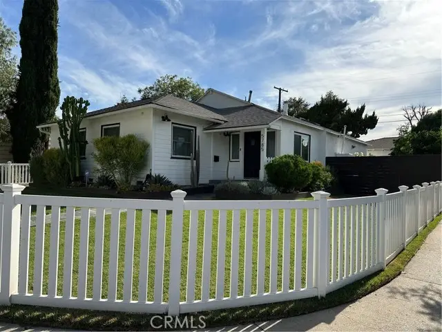 5785 Bertrand Avenue, Encino, CA 91316 - Image #3