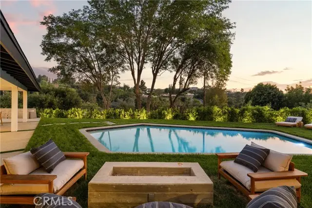 4041 Sapphire Drive, Encino, CA 91436 - Image #3