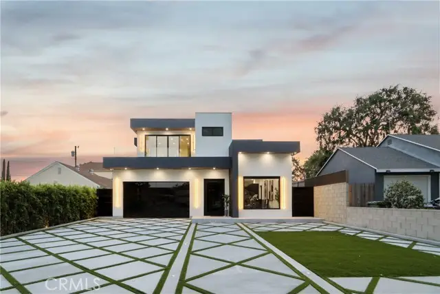 2227 N Lamer Street, Burbank, CA 91504 - Image #1