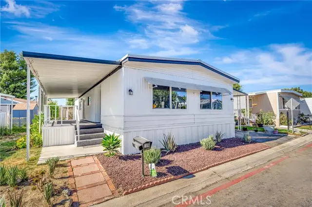 27361 Sierra Hwy #109, Santa Clarita, CA 91351 - Image #2