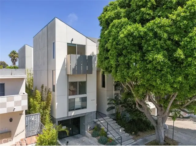 1040 N Curson Avenue #3, West Hollywood, CA 90046 - Image #1