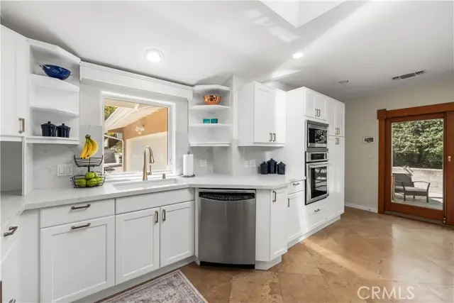 3629 Loadstone Drive, Sherman Oaks, CA 91403 - Image #2