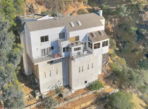 2579 Leicester Drive, Los Angeles, CA 90046