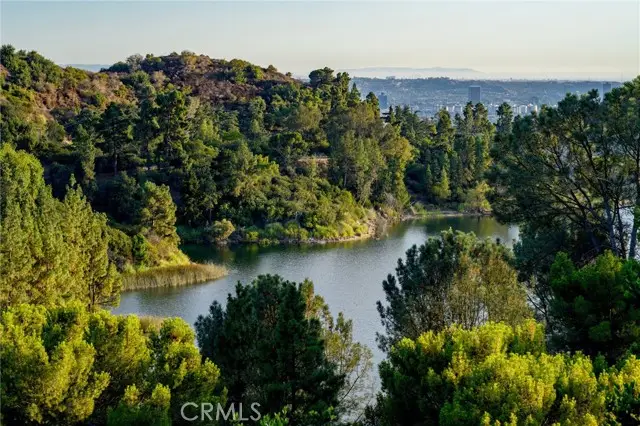 3016 Arrowhead Drive, Los Angeles, CA 90068 - Image #2