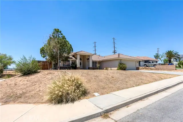 6000 Benbasset Place, Bakersfield, CA 93306 - Image #3