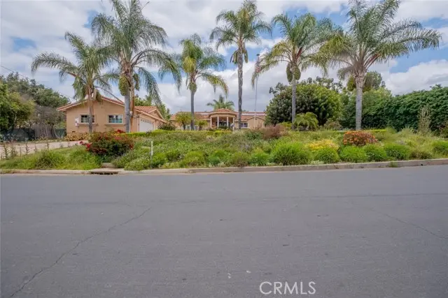 391 Laguna Terrace, Simi Valley, CA 93065 - Image #2
