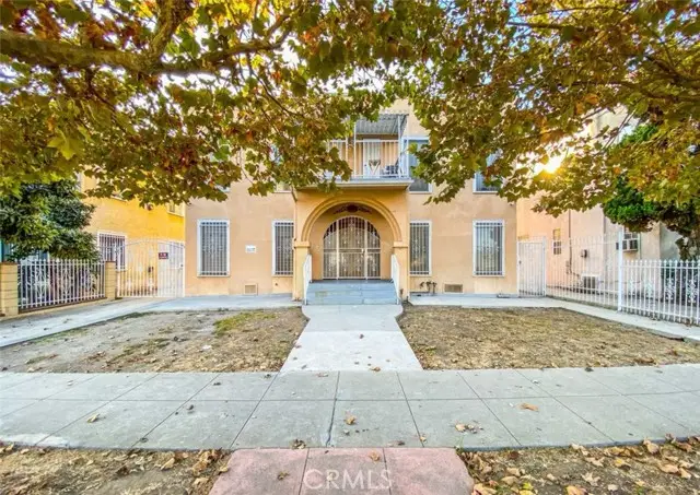 723 N Ridgewood Place, Los Angeles, CA 90038 - Image #1