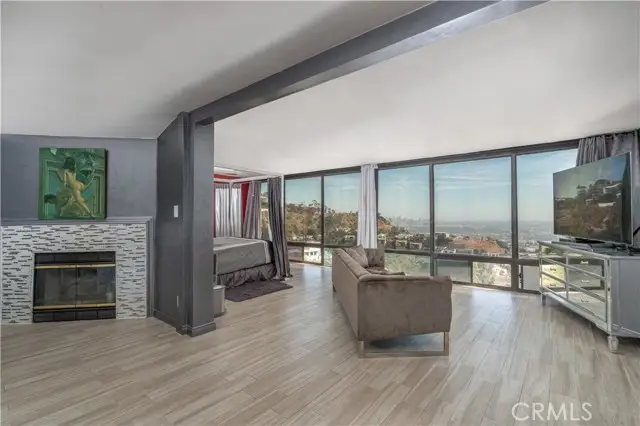 2189 Sunset Plaza Drive, Los Angeles, CA 90069 - Image #3