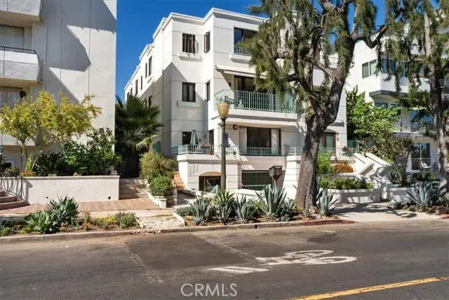 10721 Ohio Avenue, Los Angeles, CA 90024 - Image #1