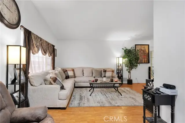 44019 Glenraven Road, Lancaster, CA 93535 - Image #3