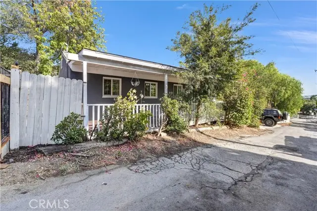 9246 Rowell Ave., Chatsworth, CA 91311 - Image #3