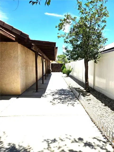 45521 13, Lancaster, CA 93534 - Image #3