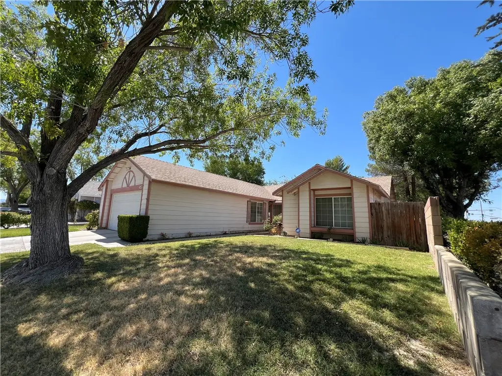 45947 Foxtail Street, Lancaster, CA 93534 - Image #1