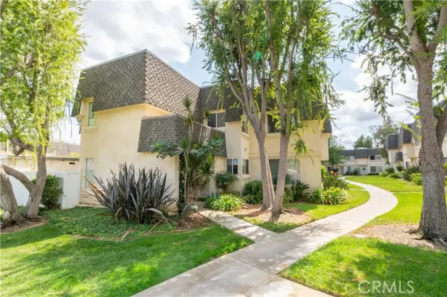 19036 Kittridge Street #1, Reseda, CA 91335 - Image #2