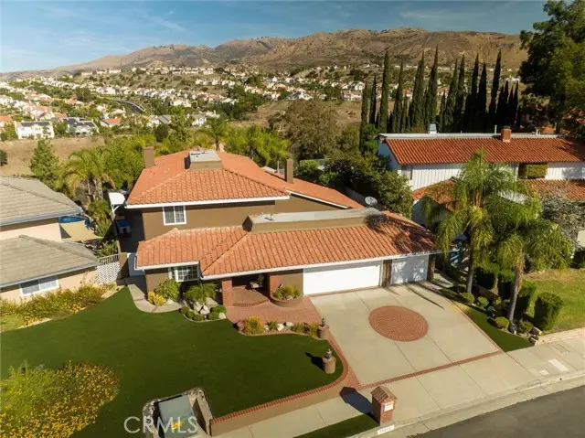 19573 Pine Valley Avenue, Porter Ranch, CA 91326 - Image #3