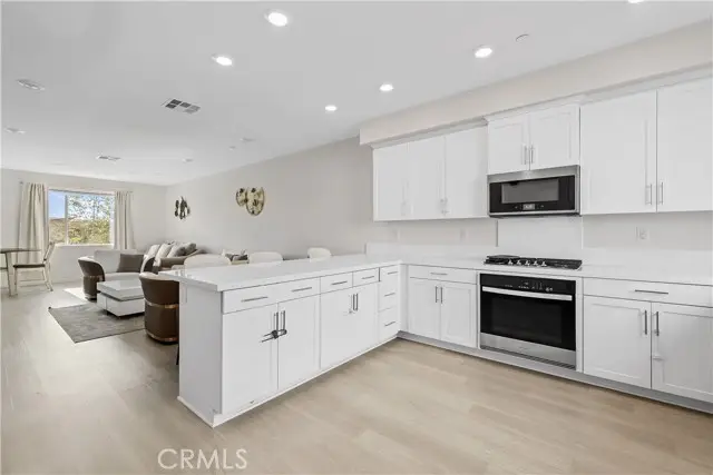 27579 Sanctuary Ct., Valencia, CA 91381 - #3