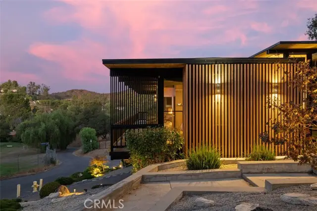 21090 Rios Street, Woodland Hills, CA 91364 - Image #1