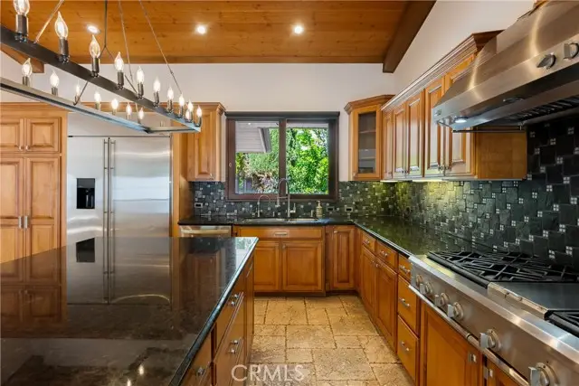 16350 Mandalay, Encino, CA 91436 - Image #3