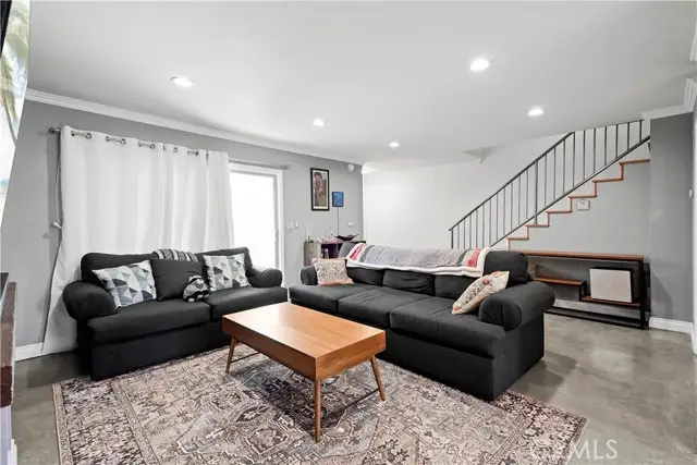 6332 Fulton #109, Van Nuys, CA 91401 - Image #2