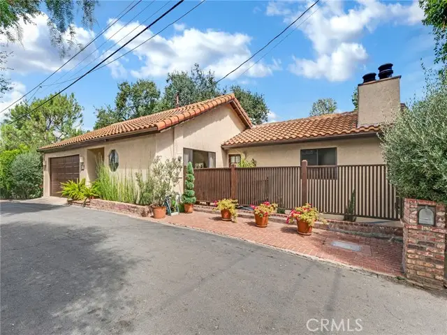 4322 Rosario Road, Woodland Hills, CA 91364 - Image #1