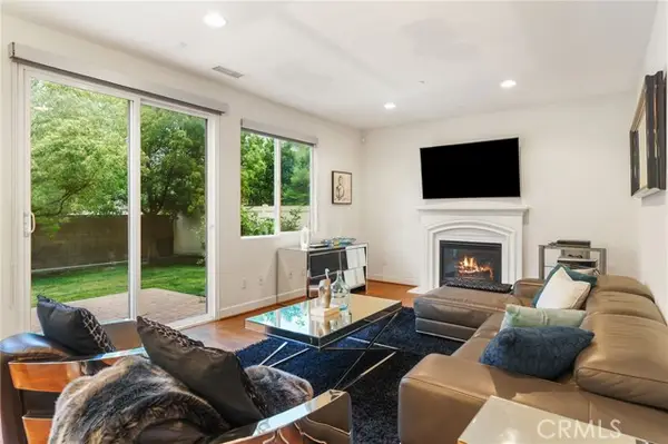 18141 Topham Street, Tarzana (los Angeles), CA 91335