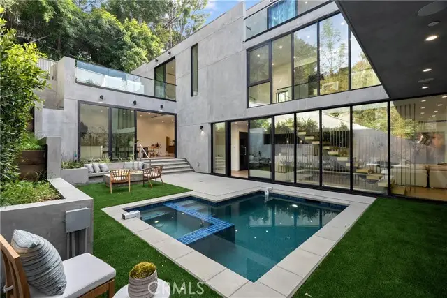 3670 Buena Park Drive, Studio City, CA 91604 - Image #1