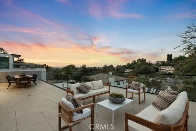 3670 Buena Park Drive, Studio City, CA 91604 - Image #3