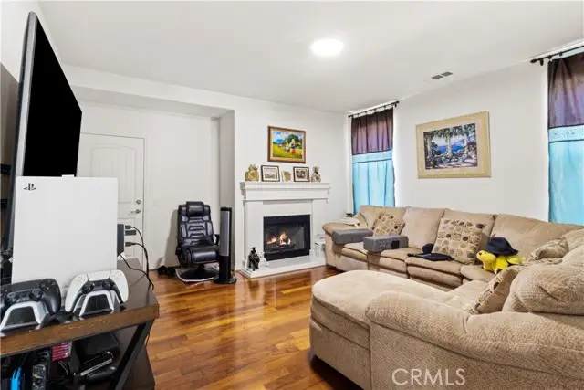 20425 Victory, Santa Clarita, CA 91350 - Image #3