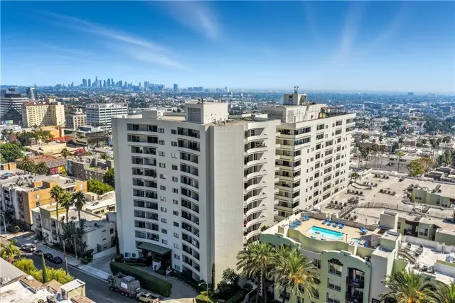 7250 Franklin Avenue #1203, Los Angeles, CA 90046 - Image #1