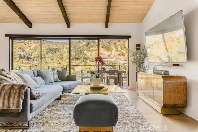 2522 Zorada Drive, Los Angeles, CA 90046 - Image #2