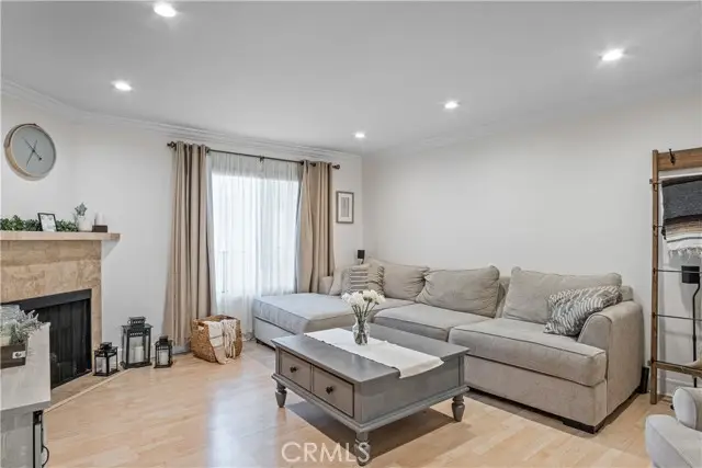 7035 Woodley Avenue #203, Van Nuys, CA 91406 - Image #2