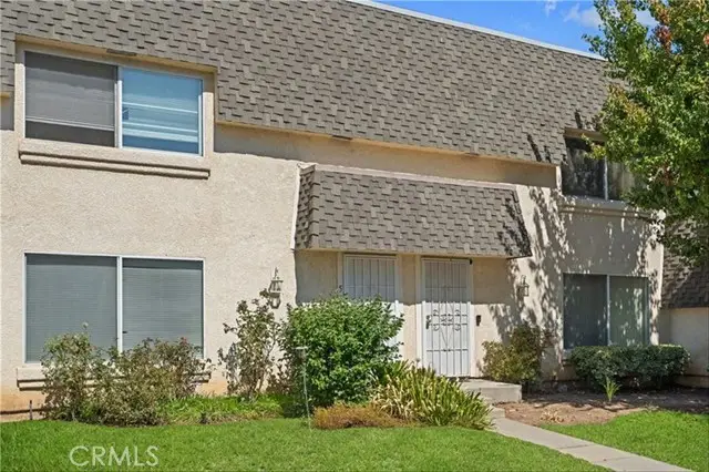 19041 Hamlin #5, Reseda, CA 91335 - Image #1