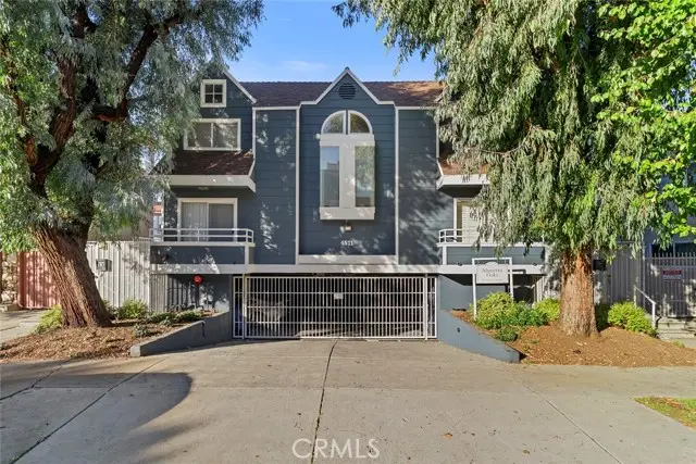 4511 Murietta Avenue #8, Sherman Oaks, CA 91423 - Image #2