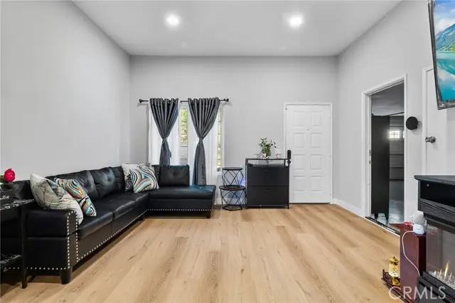 2104 Snowberry Court, Simi Valley, CA 93063 - Image #2