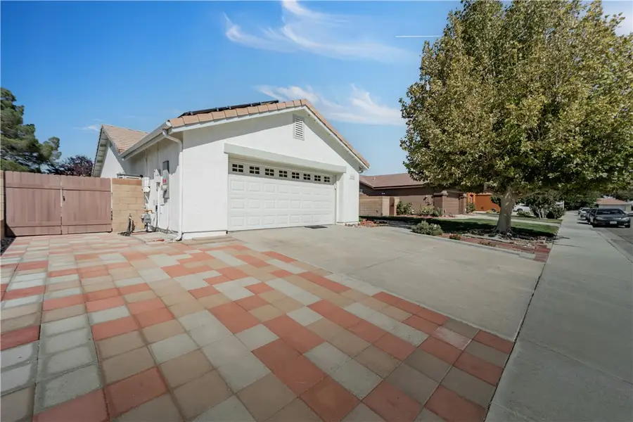 6045 W Avenue J3, Lancaster, CA 93536 - Image #3