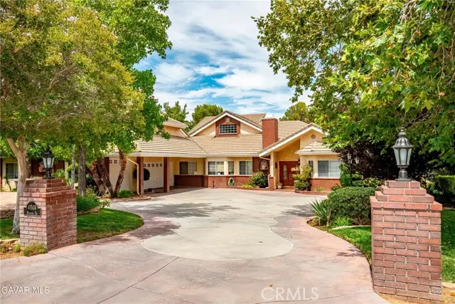 41504 Mission Drive, Palmdale, CA 93551 - Image #2