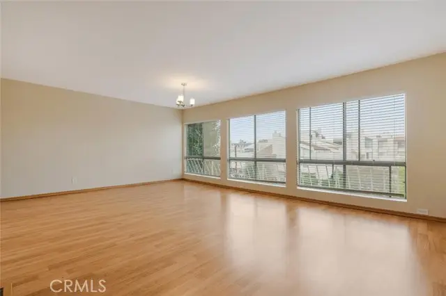 5250 Zelzah Avenue #12A, Encino, CA 91316 - Image #3