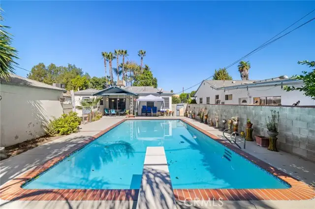 17650 Welby Way, Van Nuys, CA 91406 - Image #3