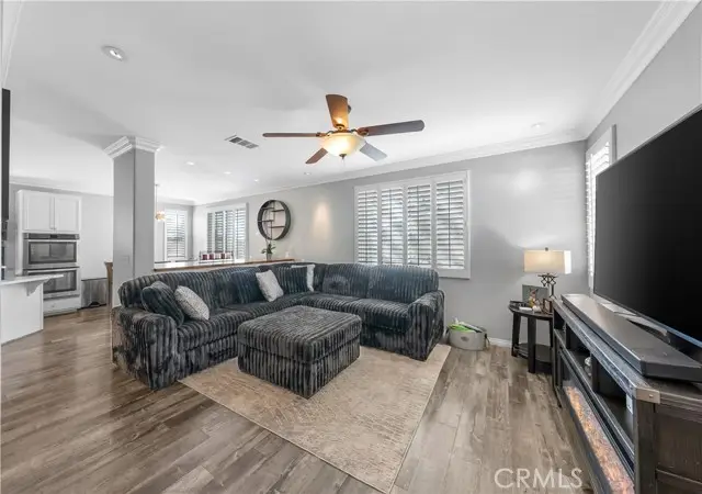 29515 Dana Ct, Canyon Country, CA 91387 - Image #2