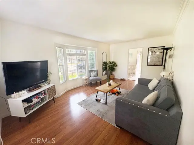 5527 Clybourn Avenue, North Hollywood, CA 91601 - #2