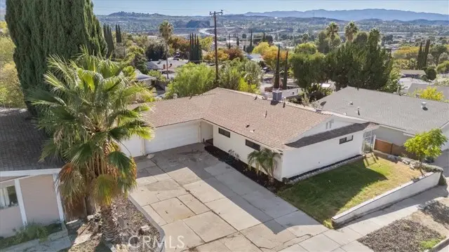 18718 Delight, Santa Clarita, CA 91351 - Image #3