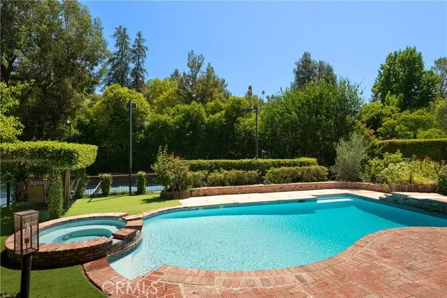4851 Corbin Avenue, Tarzana, CA 91356 - Image #2