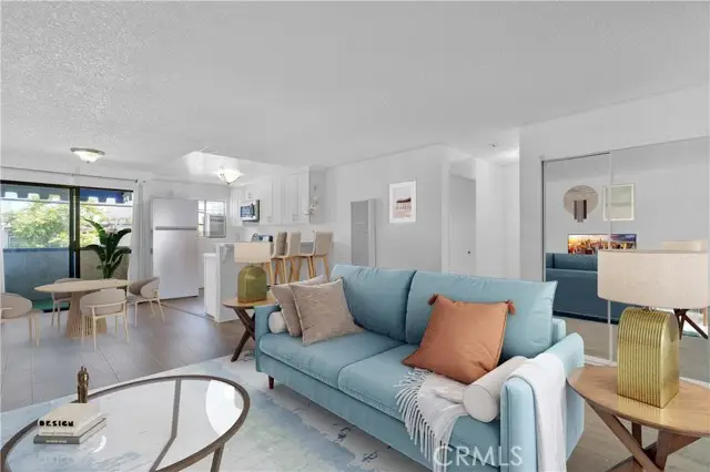 18530 Hatteras Street #209, Tarzana, CA 91356 - Image #1