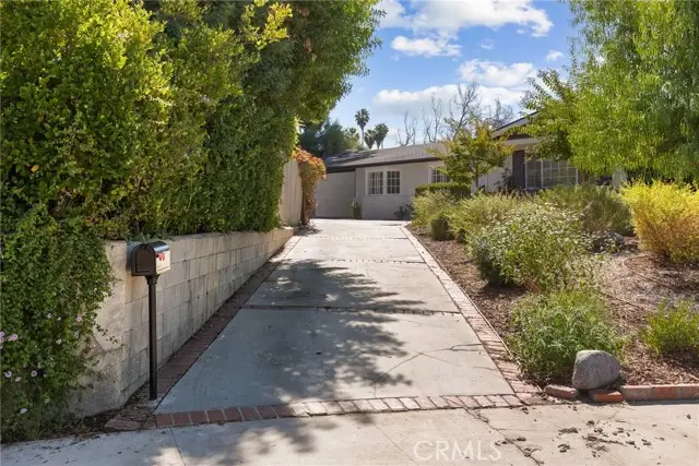 23312 Ostronic, Woodland Hills, CA 91367 - Image #1