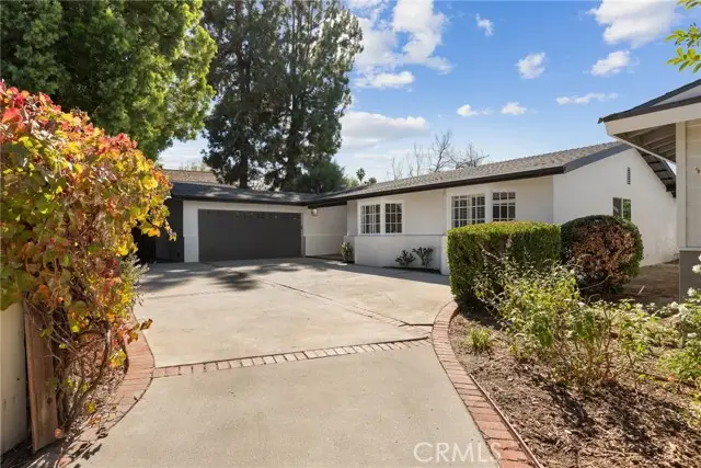 23312 Ostronic, Woodland Hills, CA 91367 - Image #2