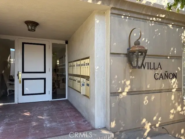 434 S Canon Drive #202, Beverly Hills, CA 90212 - Image #3