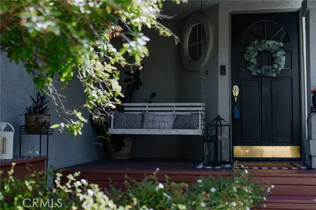 28724 Magnolia Way, Santa Clarita, CA 91390 - Image #2